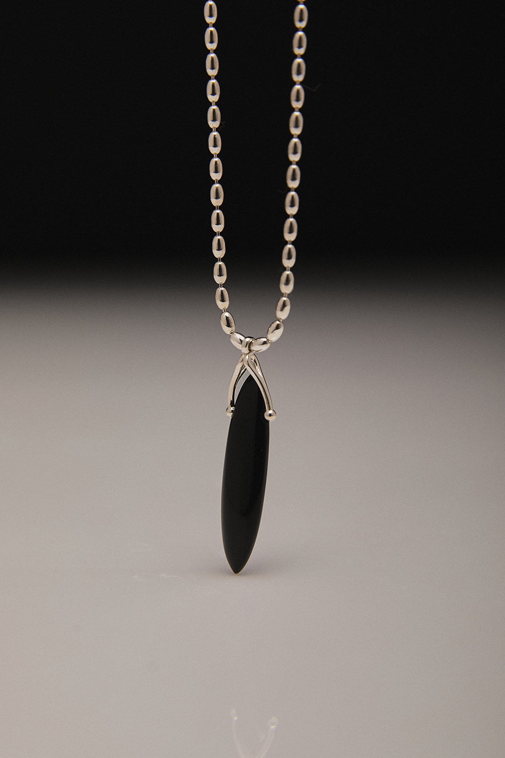 BOHO OVAL ONYX SHELL NECKLACE