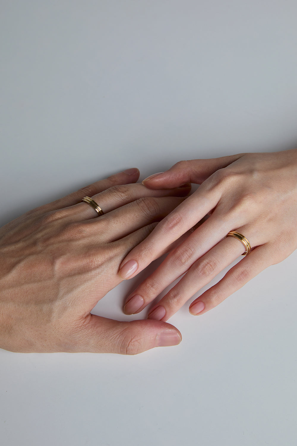 10K GOLD FLAT POTTERY VESSEL RING