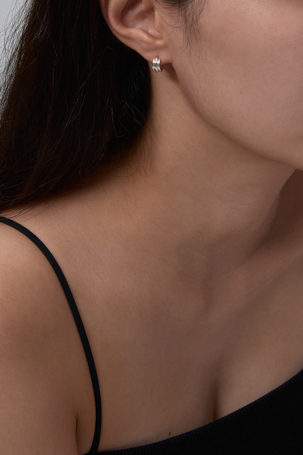 PETITE ROUNDED POTTERY VESSEL ONE-TOUCH EARRINGS