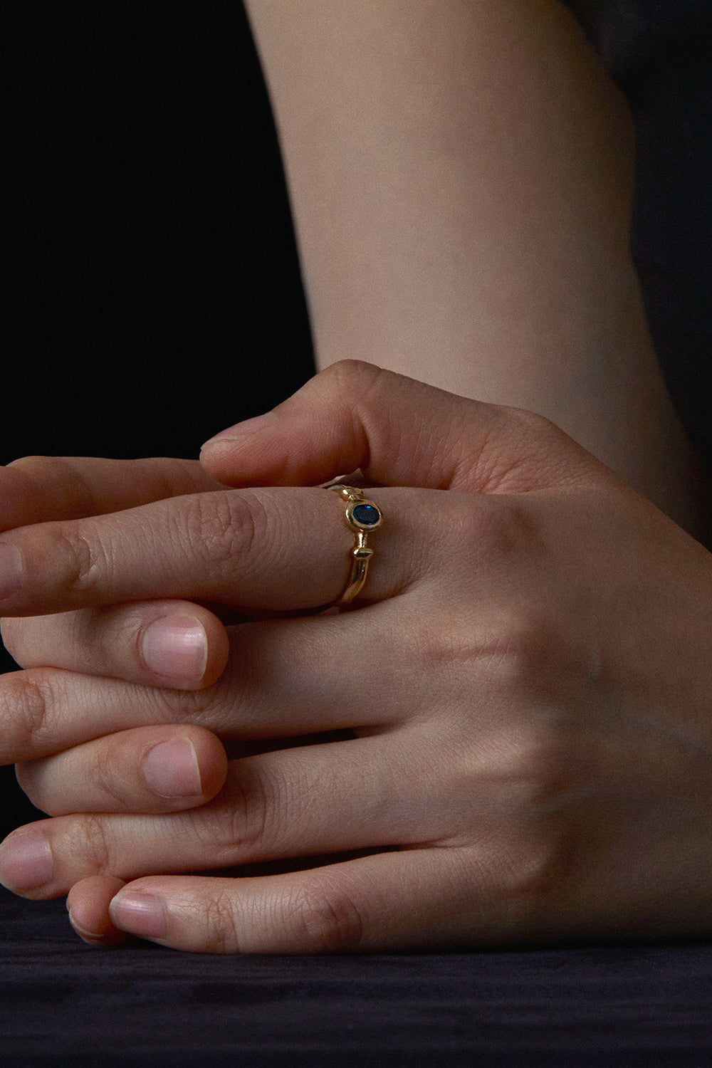 ルネサンスコラムサファイアリング