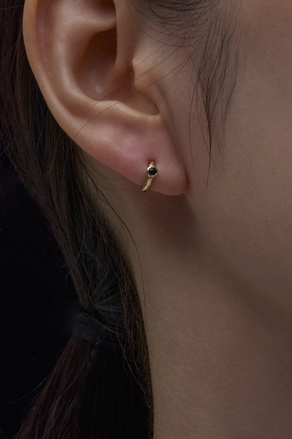 ルネサンス ブルーサファイア オーブ フープピアス