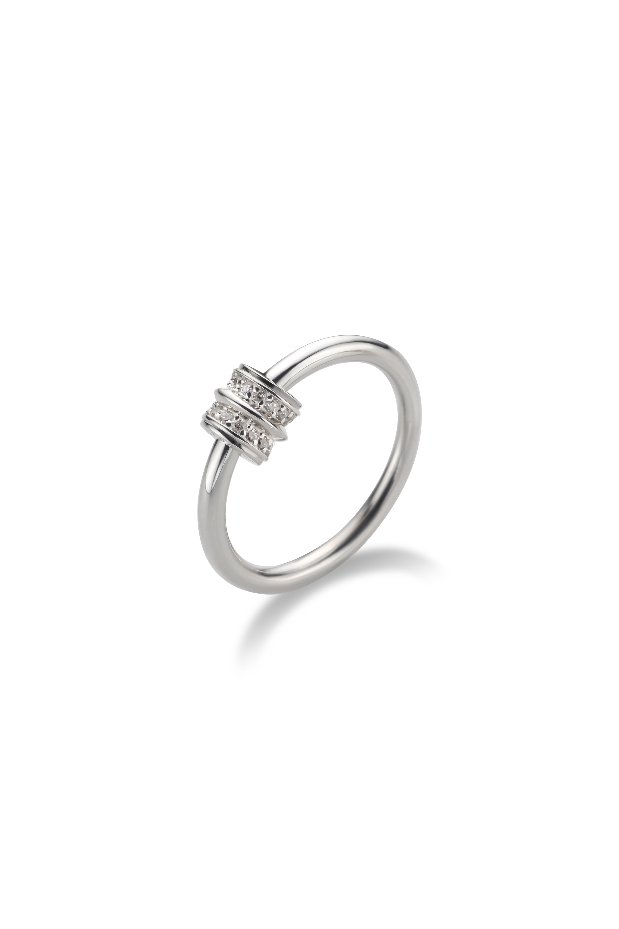 ESSENTIAL RIBBED PAVE RING