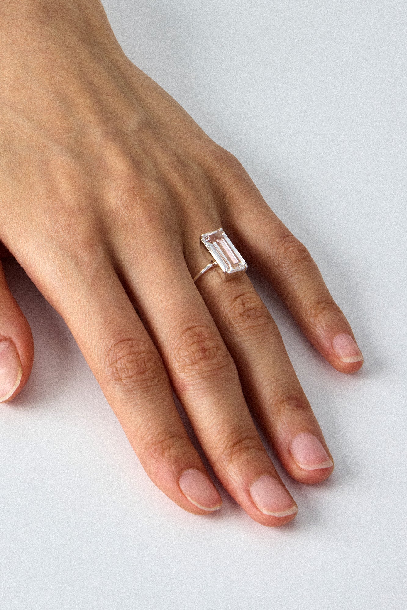 COLORLESS CHUNKY SQUARE RING