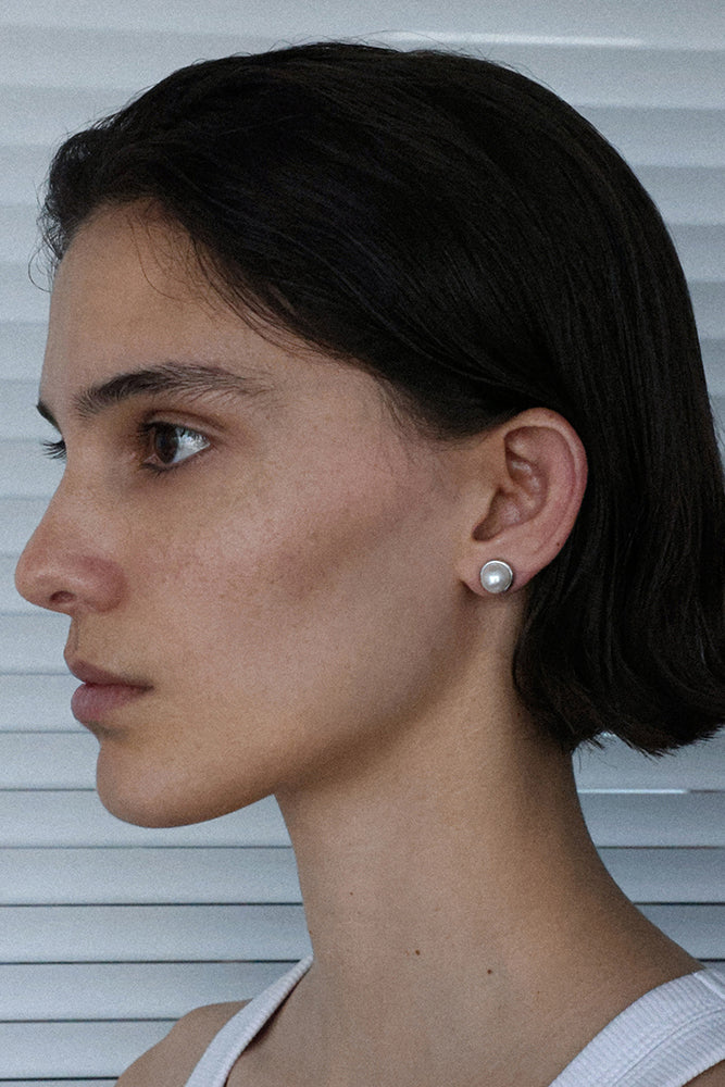 COLD WHITE 8mm PEARL EARRINGS