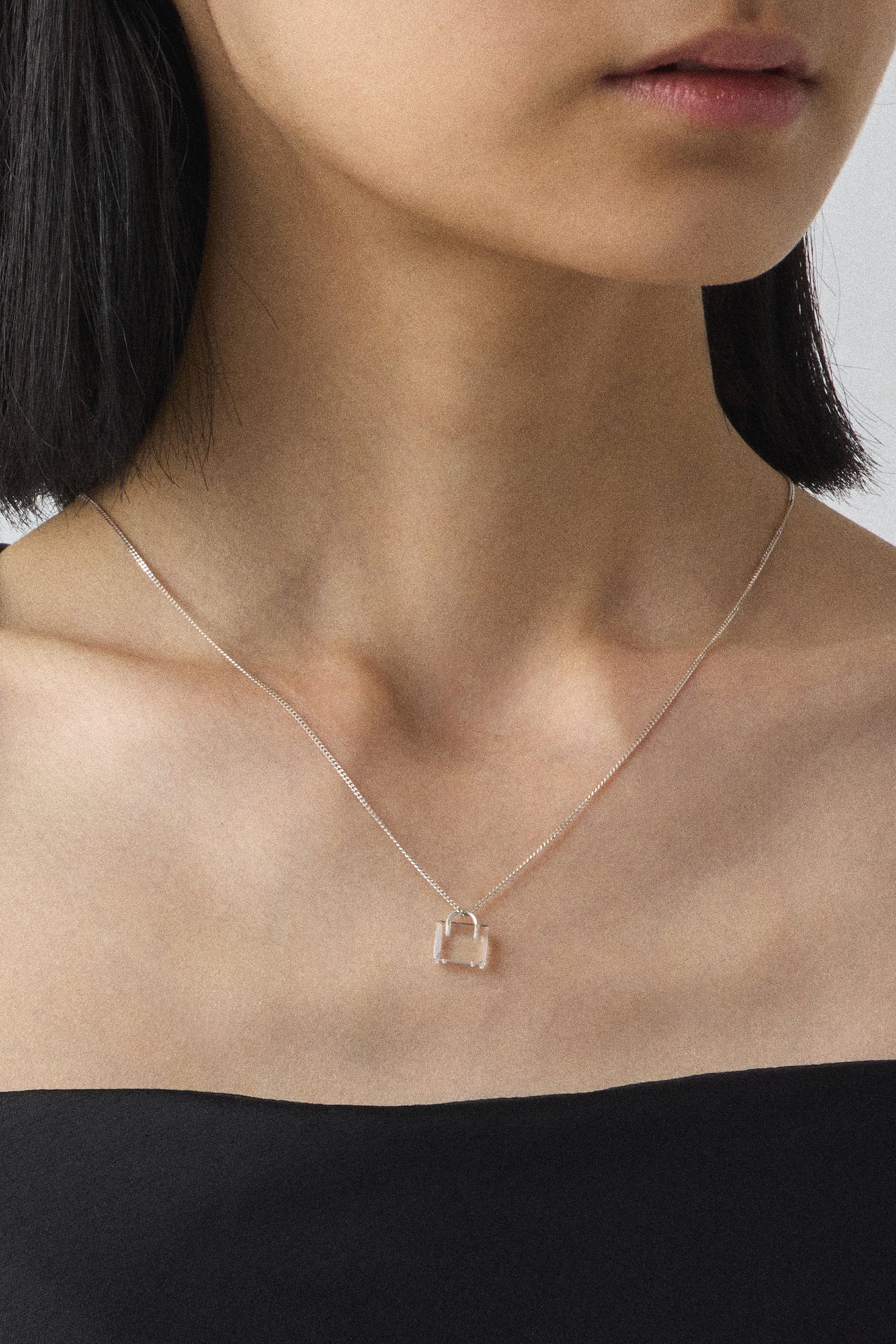 COLORLESS PADLOCK SILVER NECKLACE