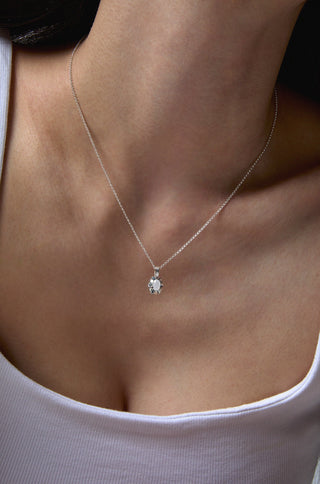 CLAW QUARTZ SILVER NECKLACE