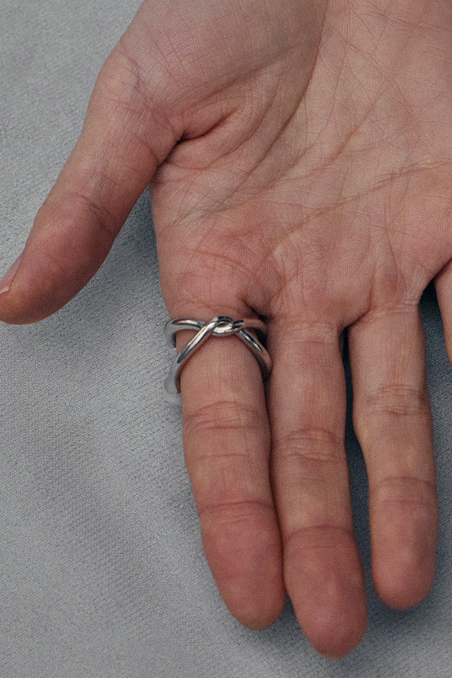 COLD WHITE QUADRUPLE OPEN RING