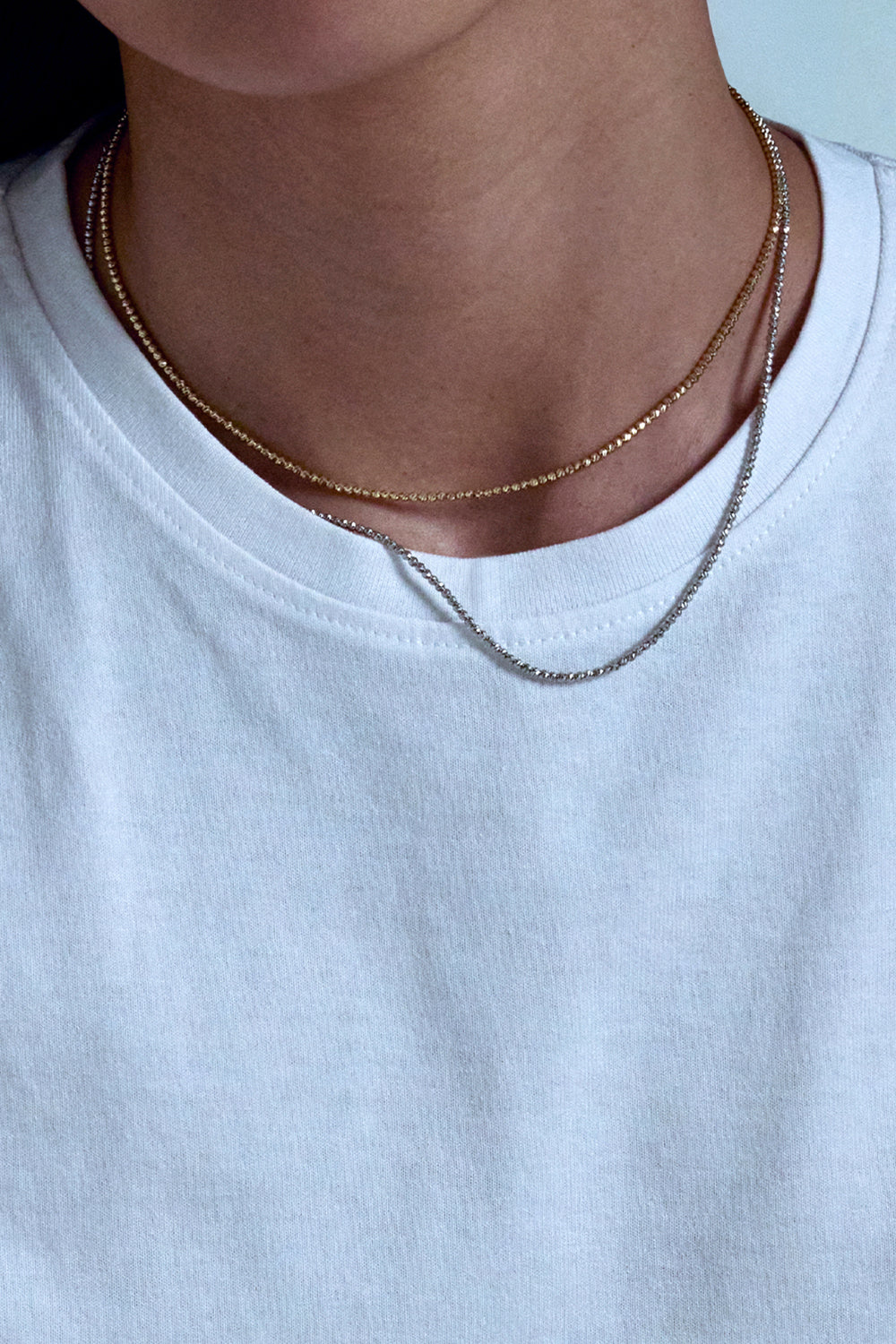 FACETED BALL CHAIN NECKLACE IN GOLD