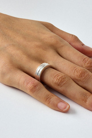 FLAT POTTERY VESSEL RING