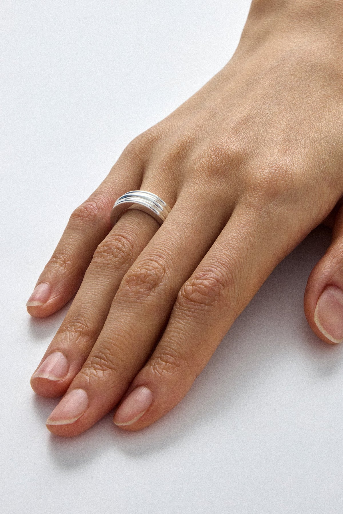 FLAT POTTERY VESSEL RING