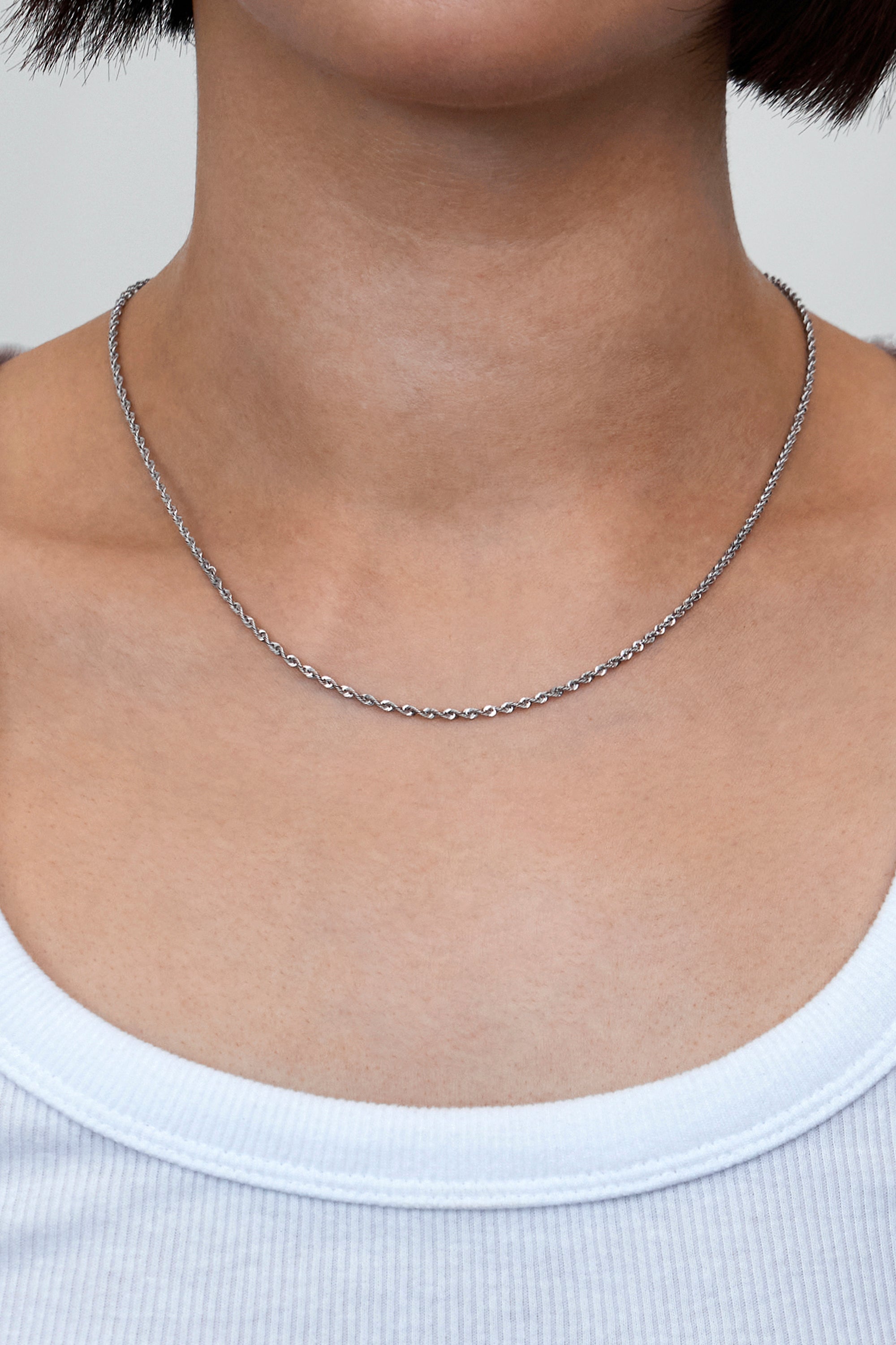 FREE LENGTH ROPE NECKLACE IN WHITE GOLD