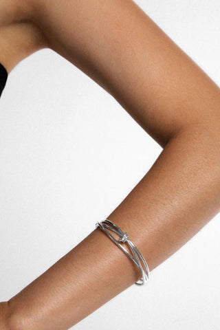 GORDIAN BOLD KNOT BRACELET