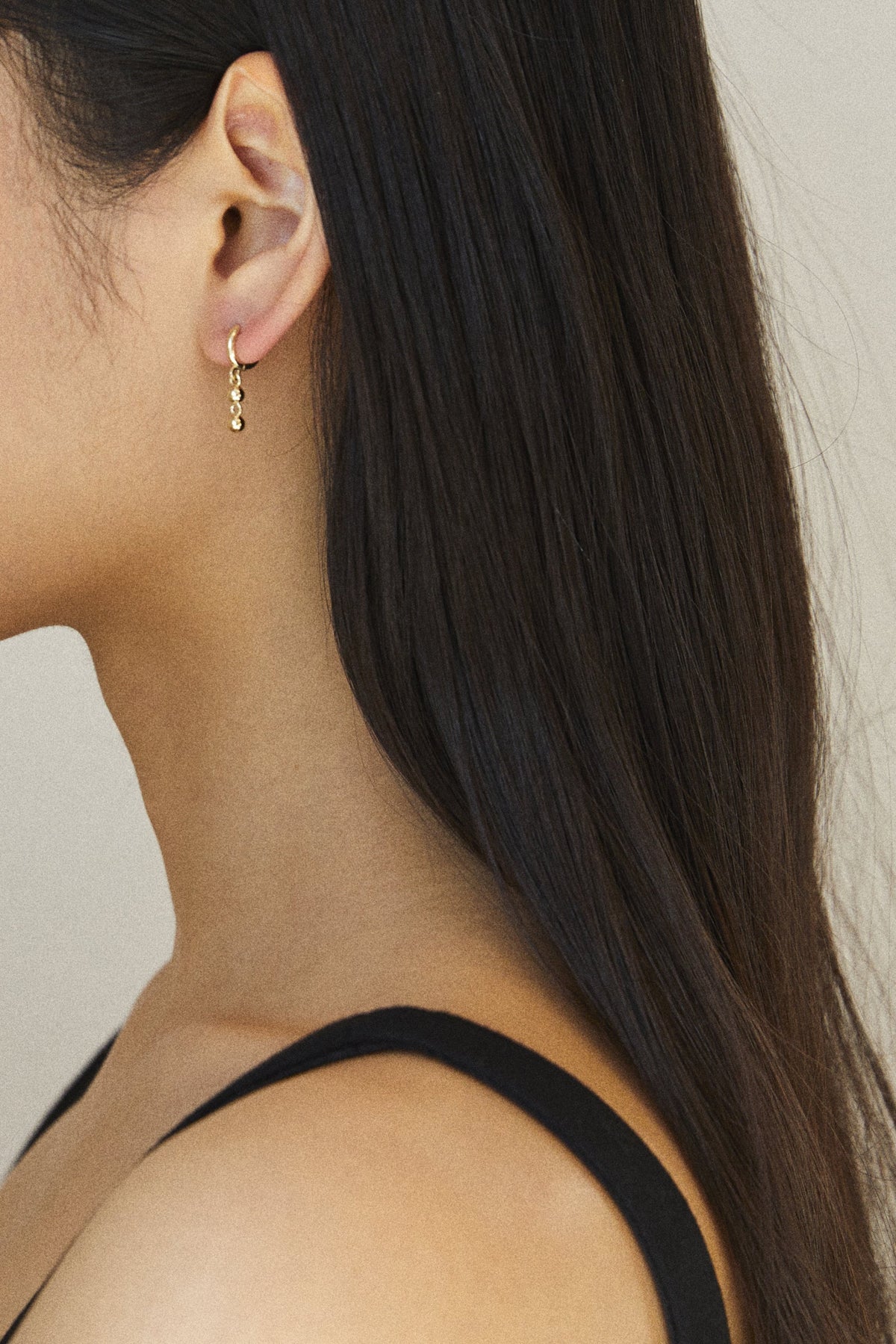 GOLD PERFECTION DROP EARRINGS