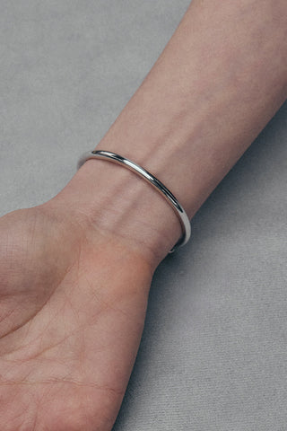 OPEN KNOT BANGLE