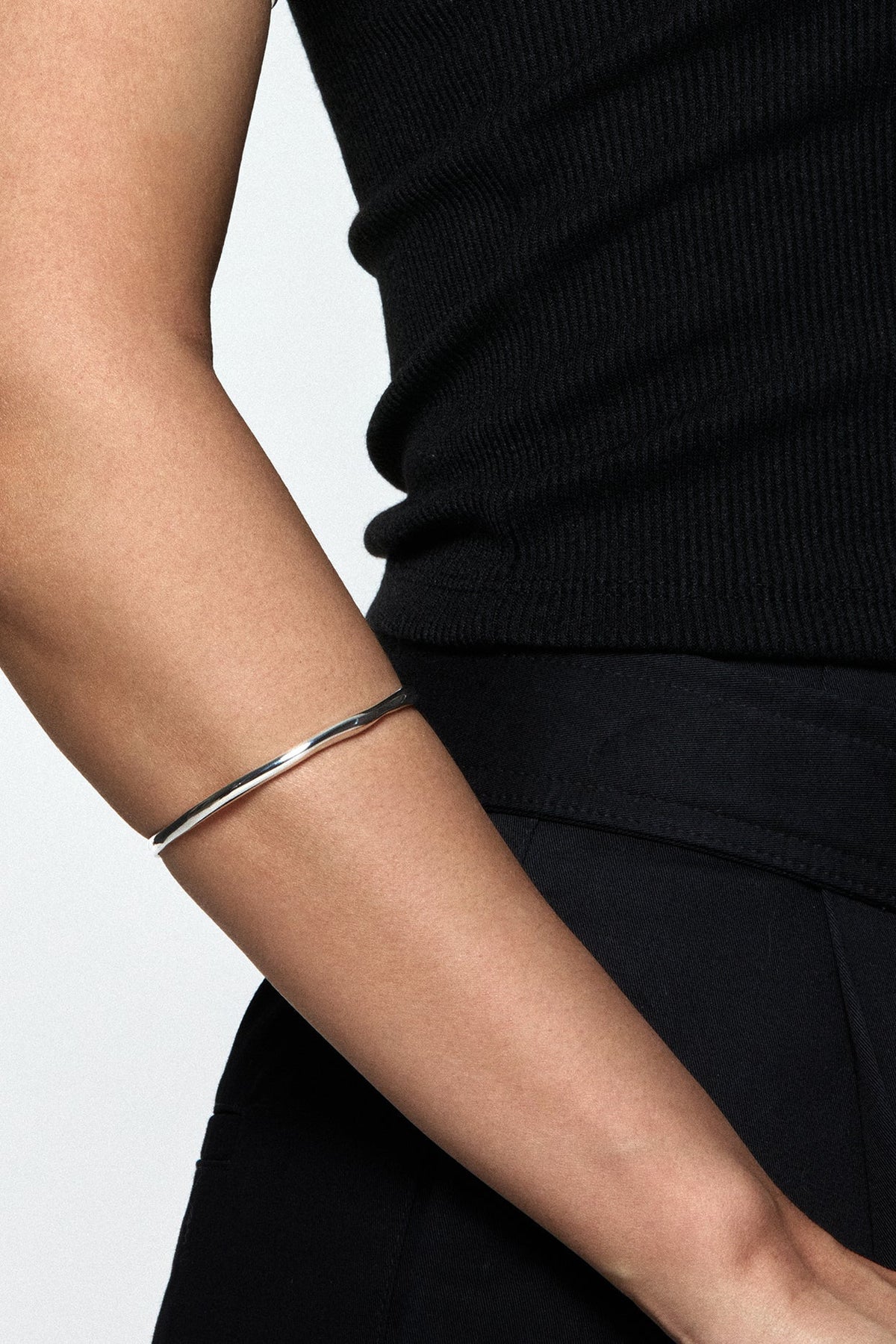 SLEEK ARM BANGLE S
