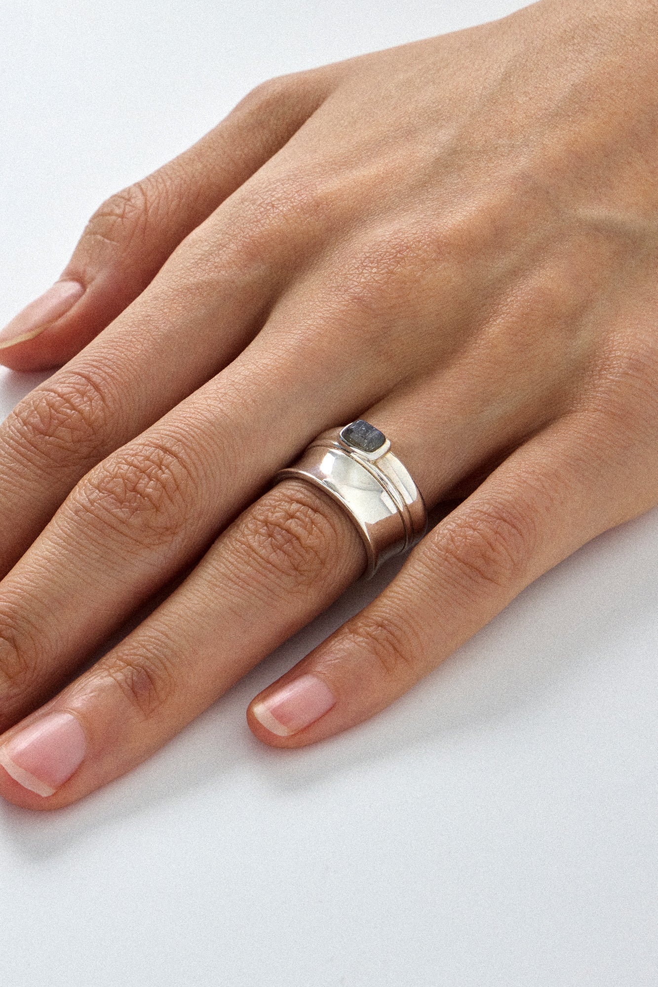 SENSUAL ORE RING