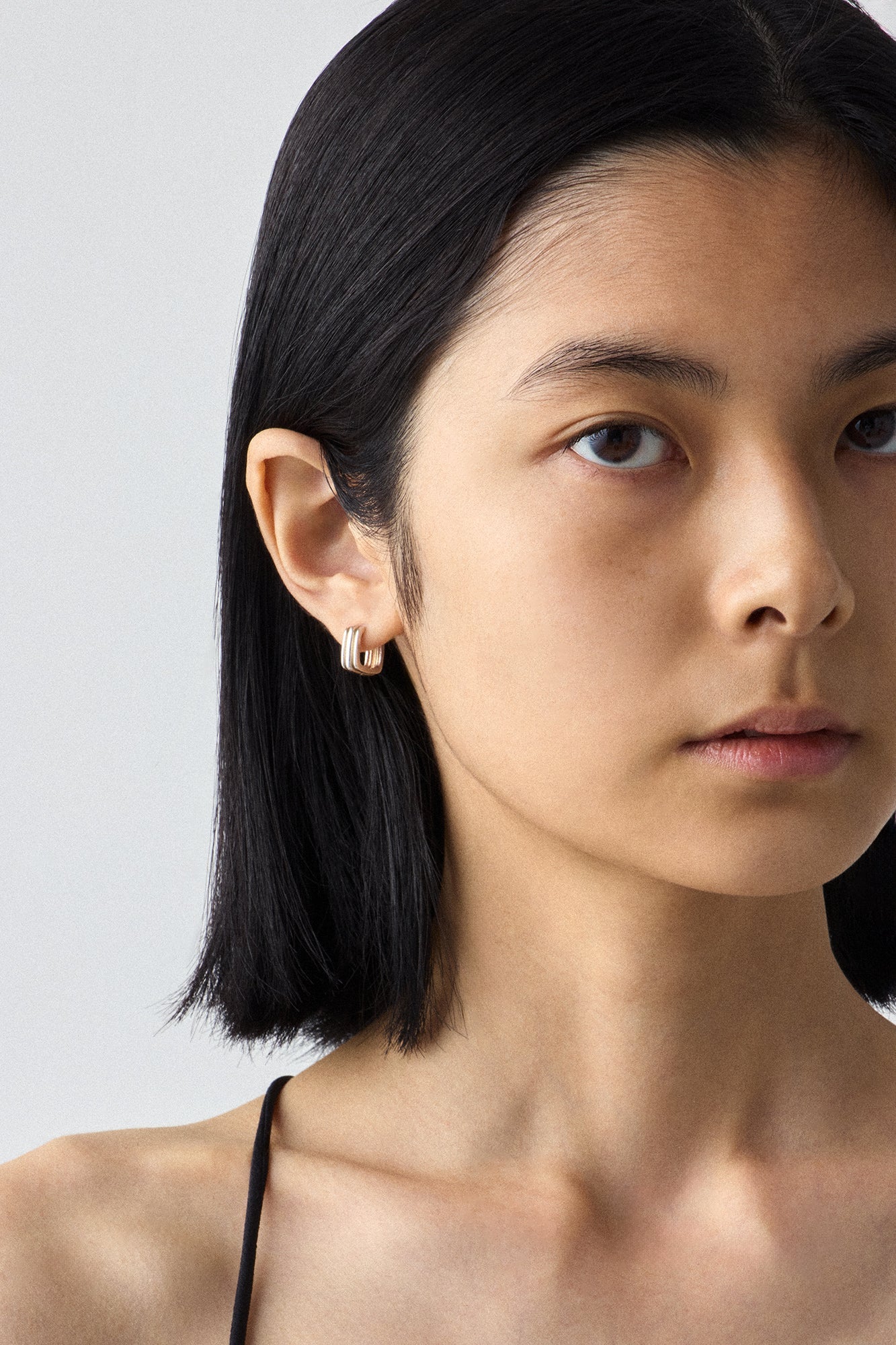 SQUARED POTTERY VESSEL ONE-TOUCH EARRINGS