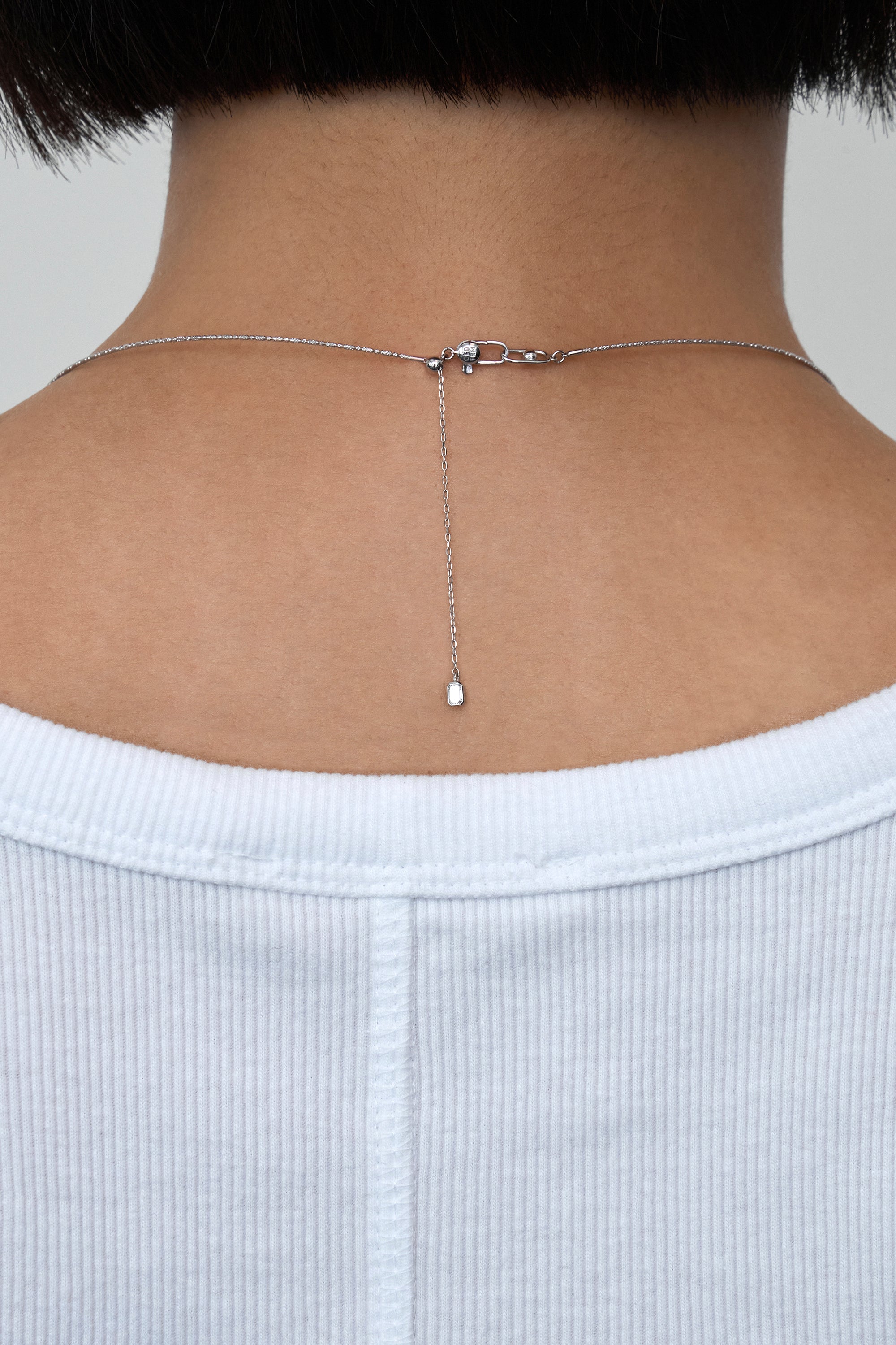 TITANIUM CORE OVAL LINK NECKLACE IN WHITE GOLD
