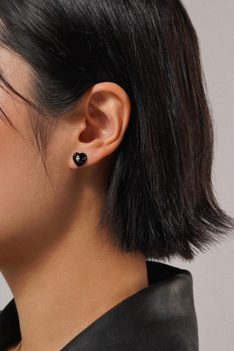 VERY VINTAGE BLACK ONYX HEART EARRINGS