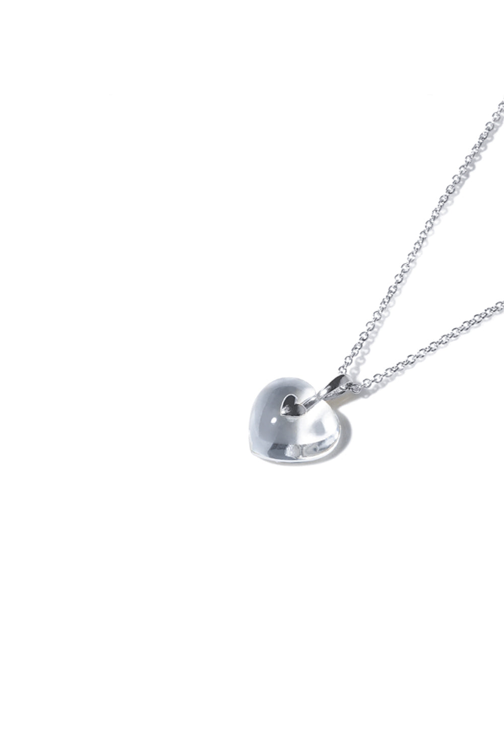 VERY VINTAGE قلادة قلادة قلب فضية عديمة اللون