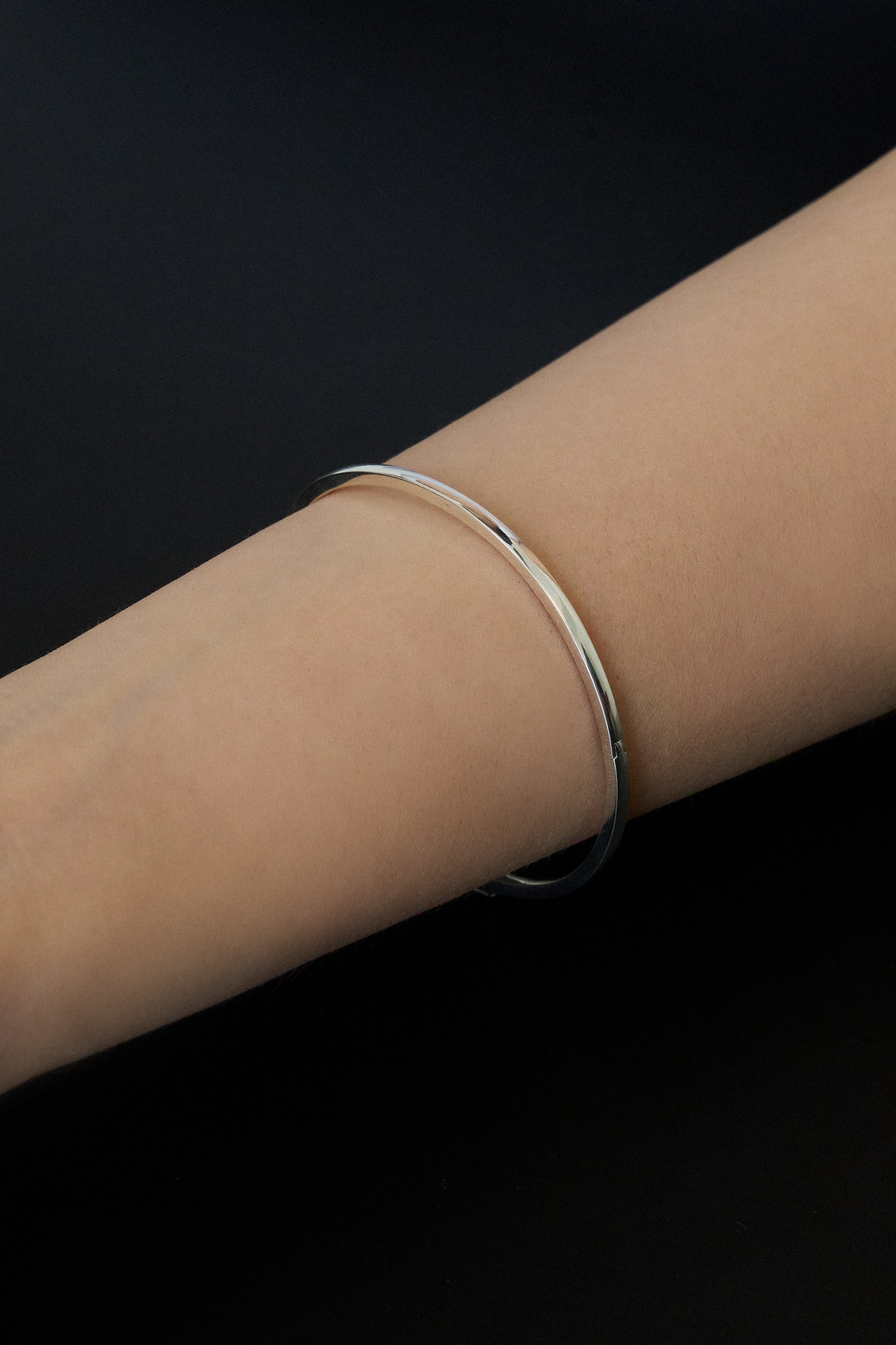 WHITE SAPPHIRE BRACELET