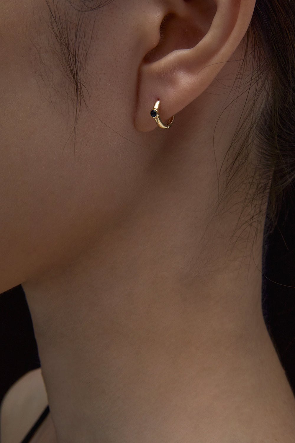 أقراط هوب كروية من الياقوت الأزرق النهضة بيتي بلس