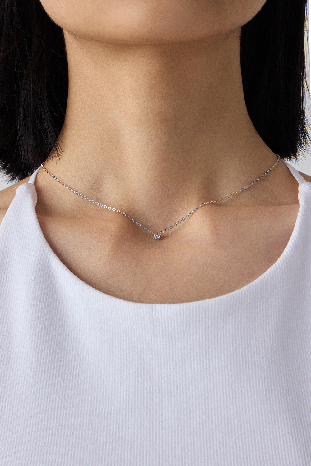 18K WHITE GOLD DIA PERFECTION NECKLACE  SMALL