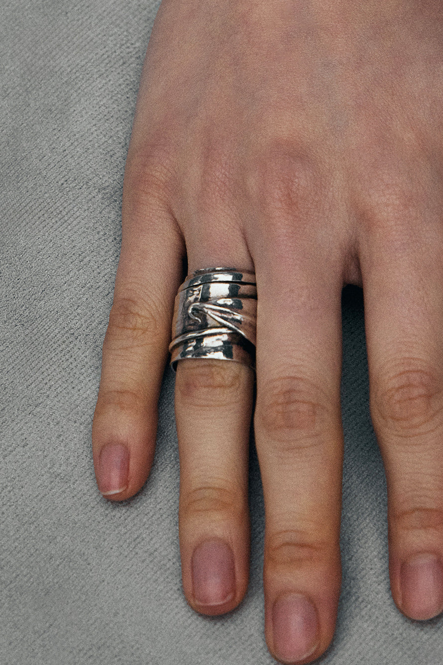 CALLA CALYX RING