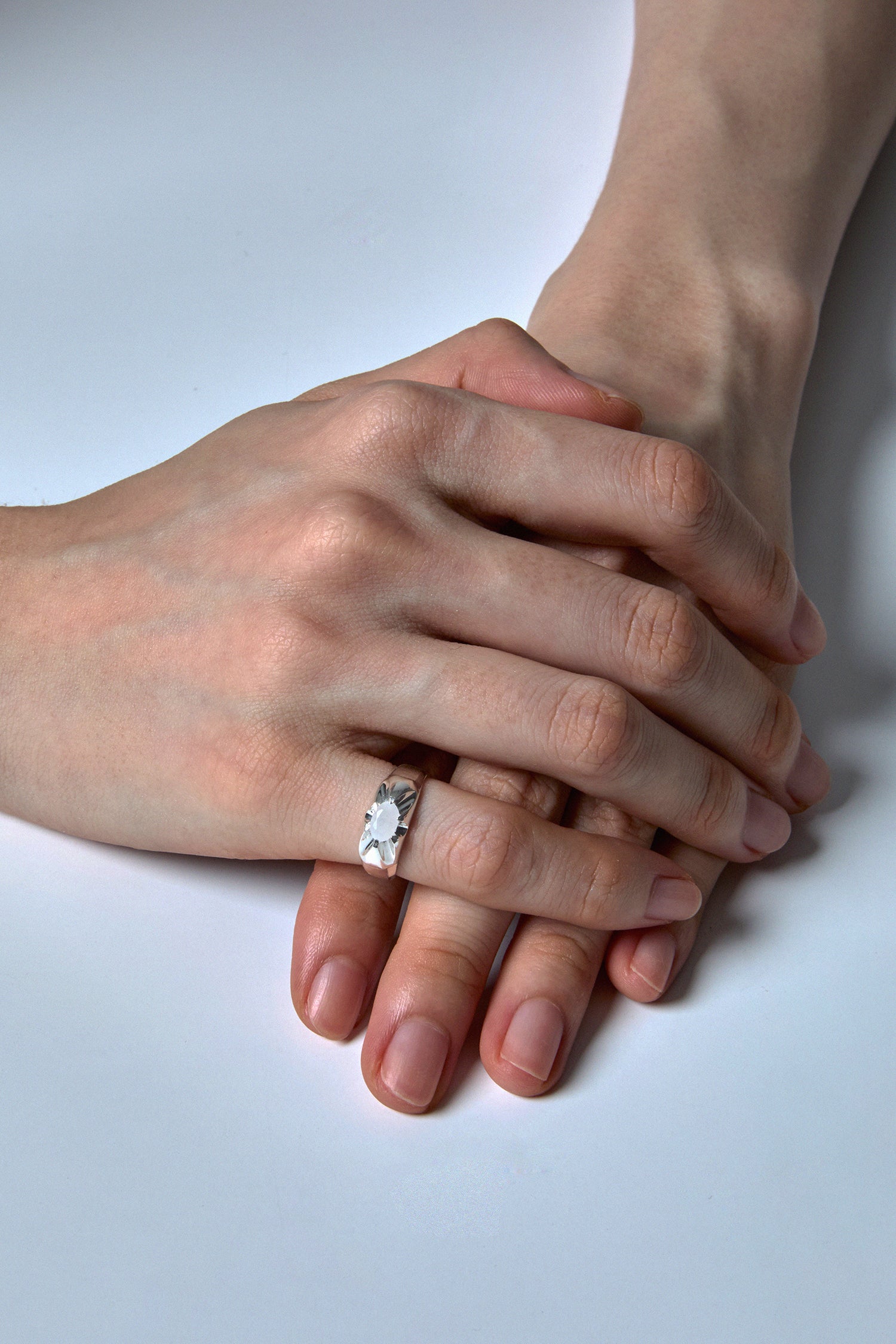 CLAW QUARTZ SILVER RING