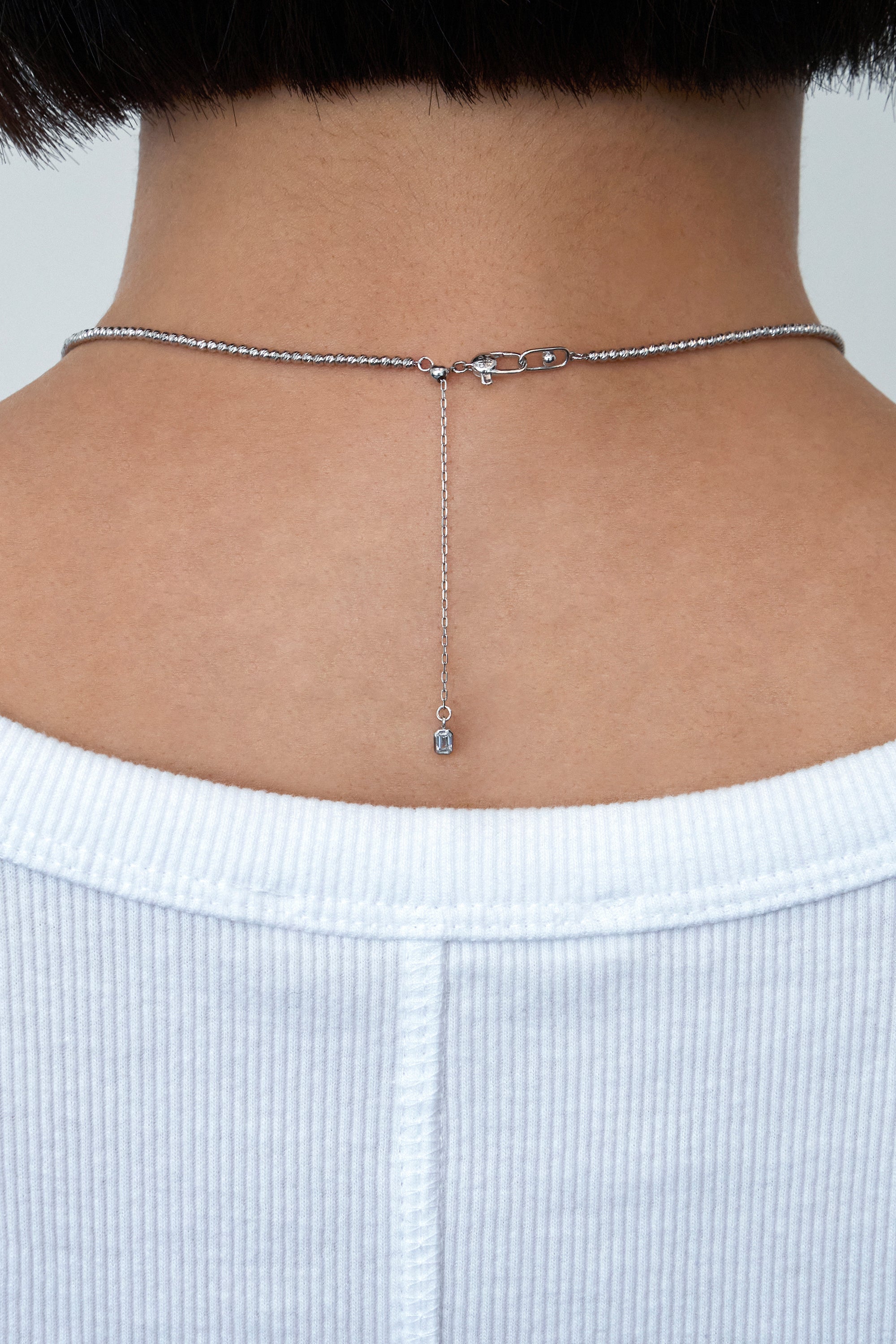 FACETED BALL CHAIN NECKLACE IN WHITE GOLD