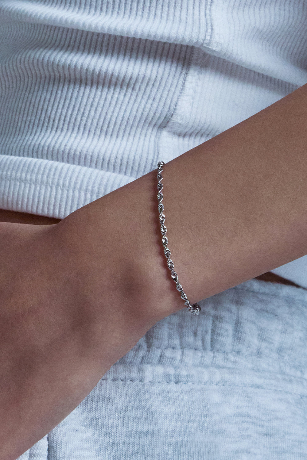 FREE LENGTH ROPE BRACELET IN WHITE GOLD