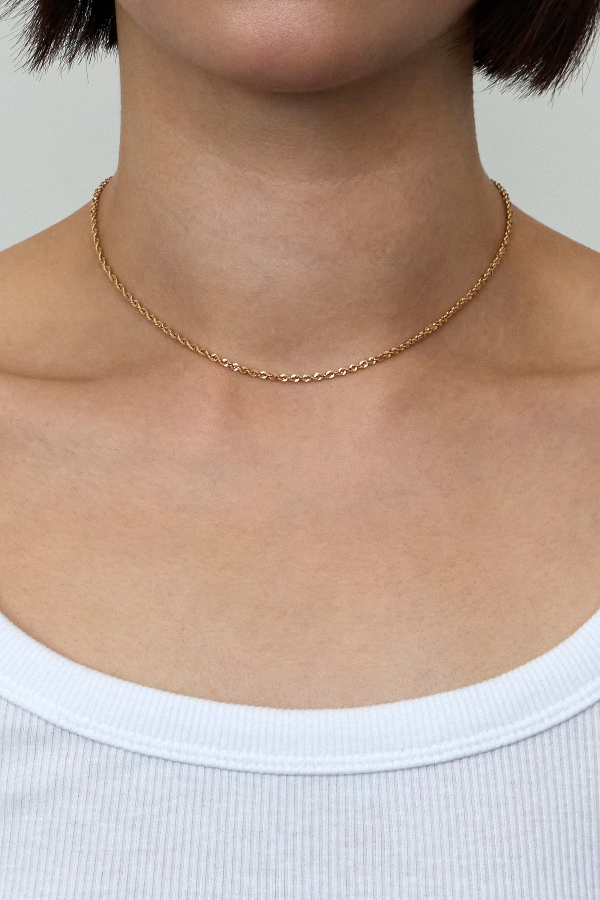 FREE LENGTH ROPE NECKLACE IN GOLD