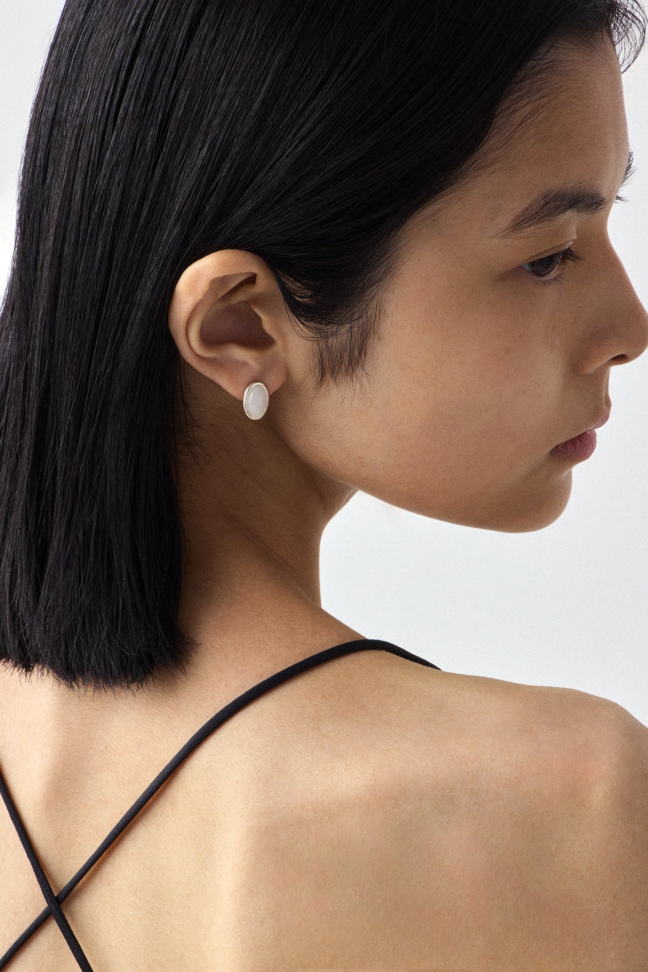 MOTHER'S WHITE QUARTZ STUDS