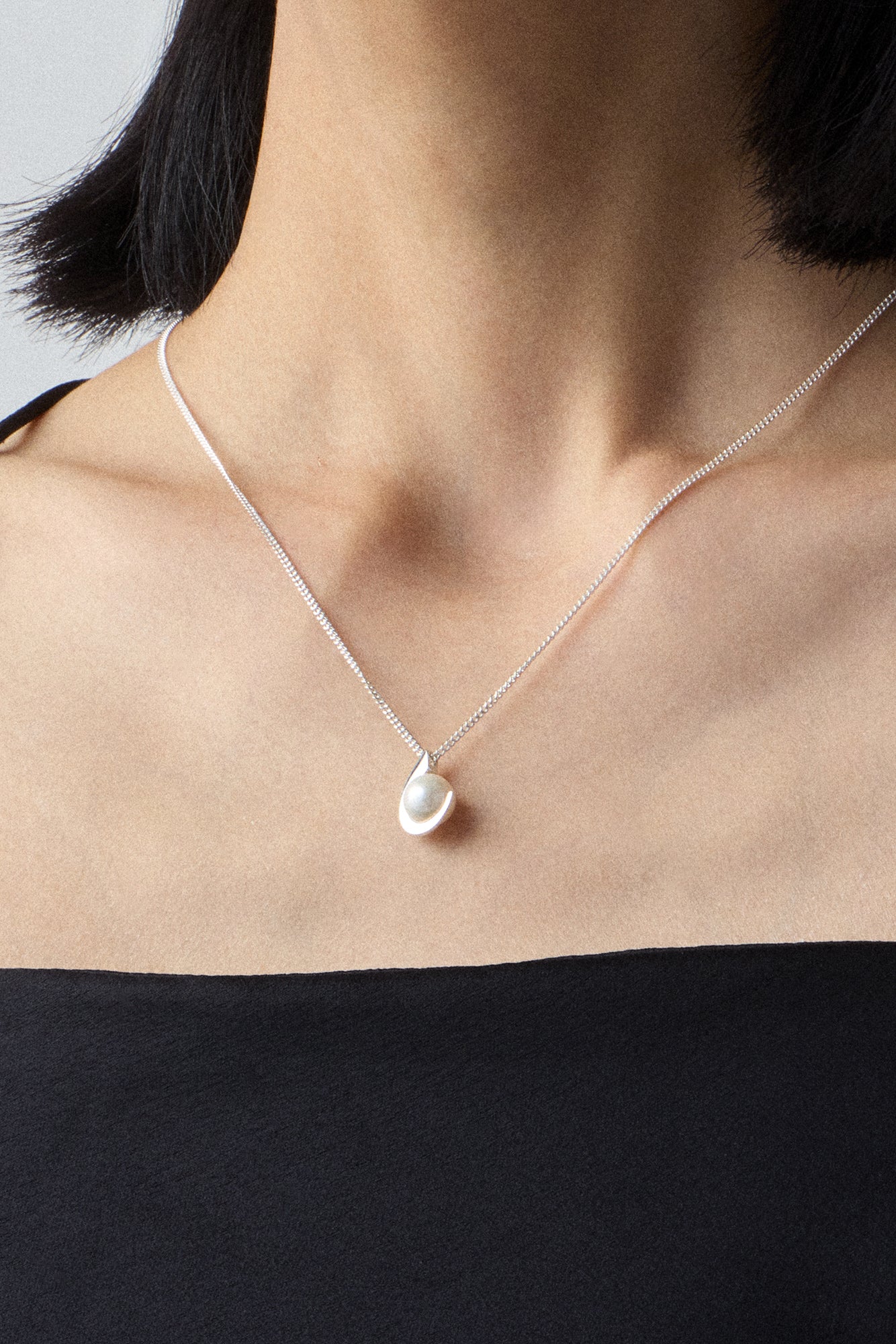 PERFECT SHAPED PEARL NECKLACE