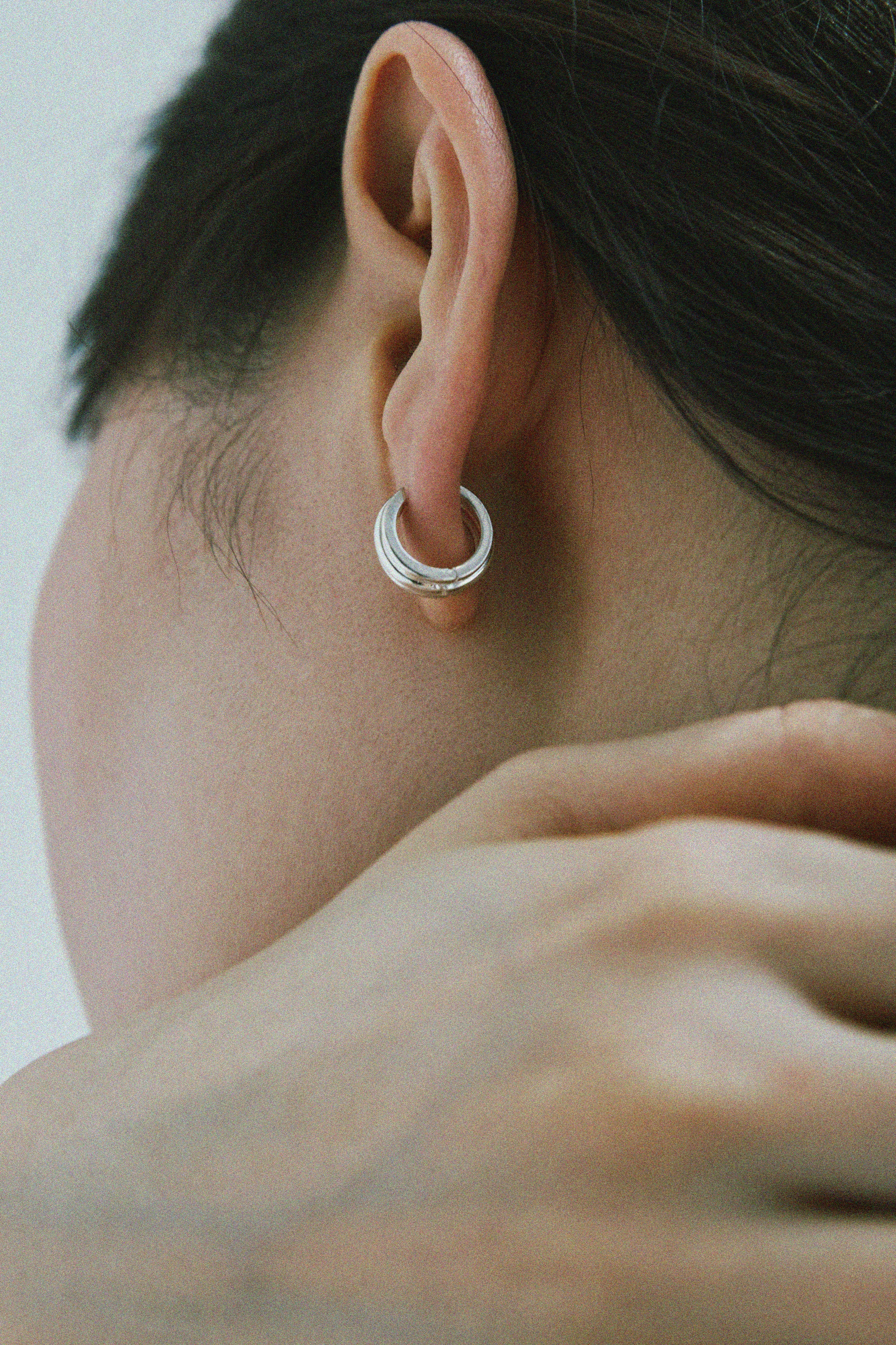 ROUNDED POTTERY VESSEL ONE-TOUCH EARRINGS