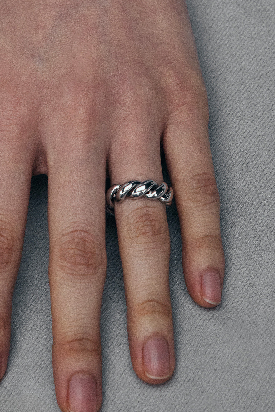 ROPE TWIST RING