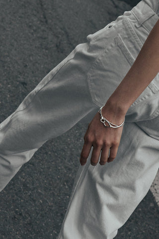 STRAPPY BRACELET IN SILVER
