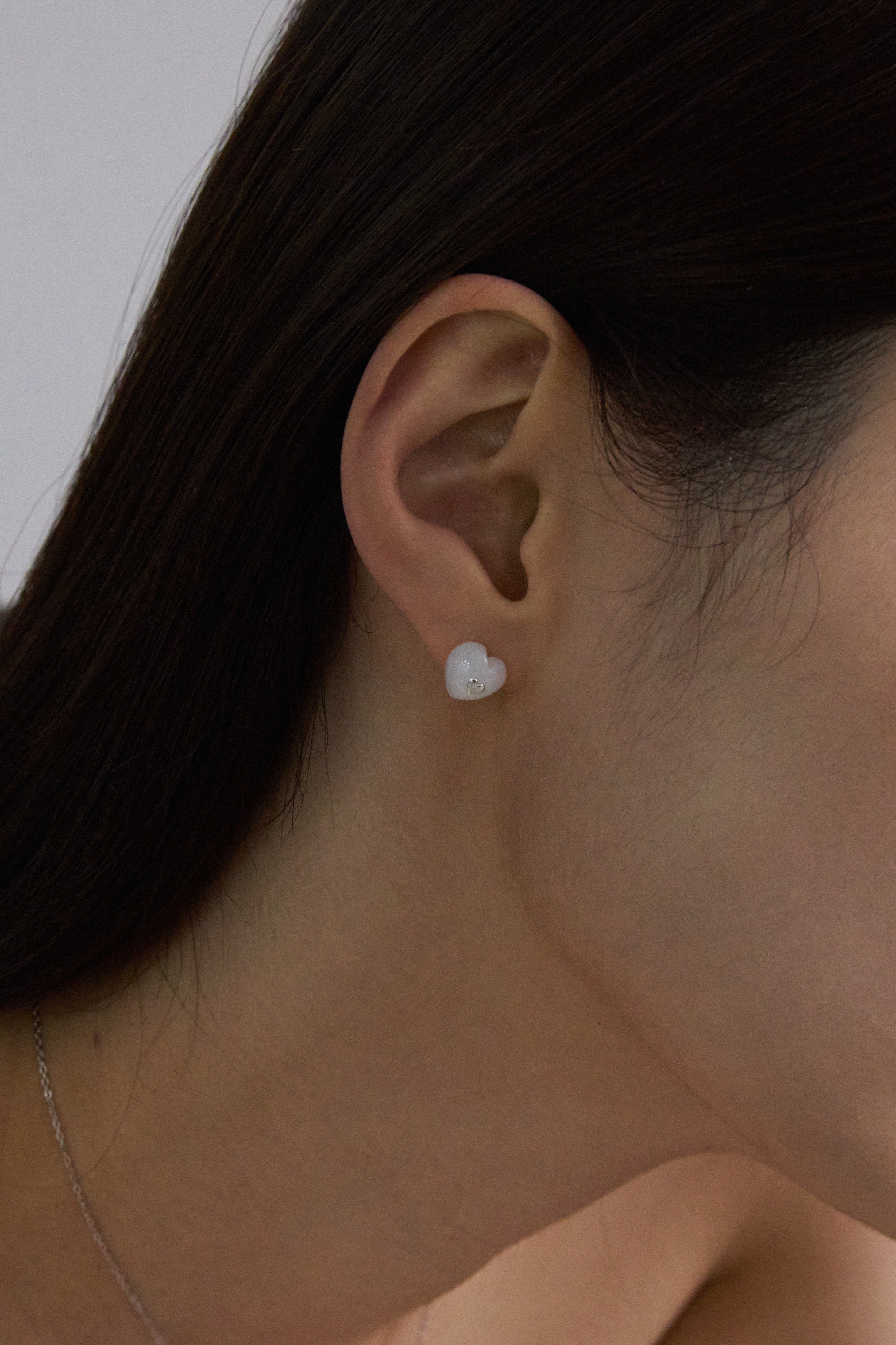 VERY VINTAGE WHITE QUARTZ SILVER HEART EARRINGS