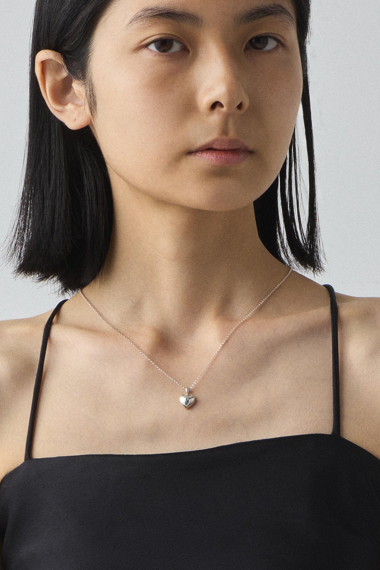 VERY VINTAGE SILVER HEART PENDANT NECKLACE