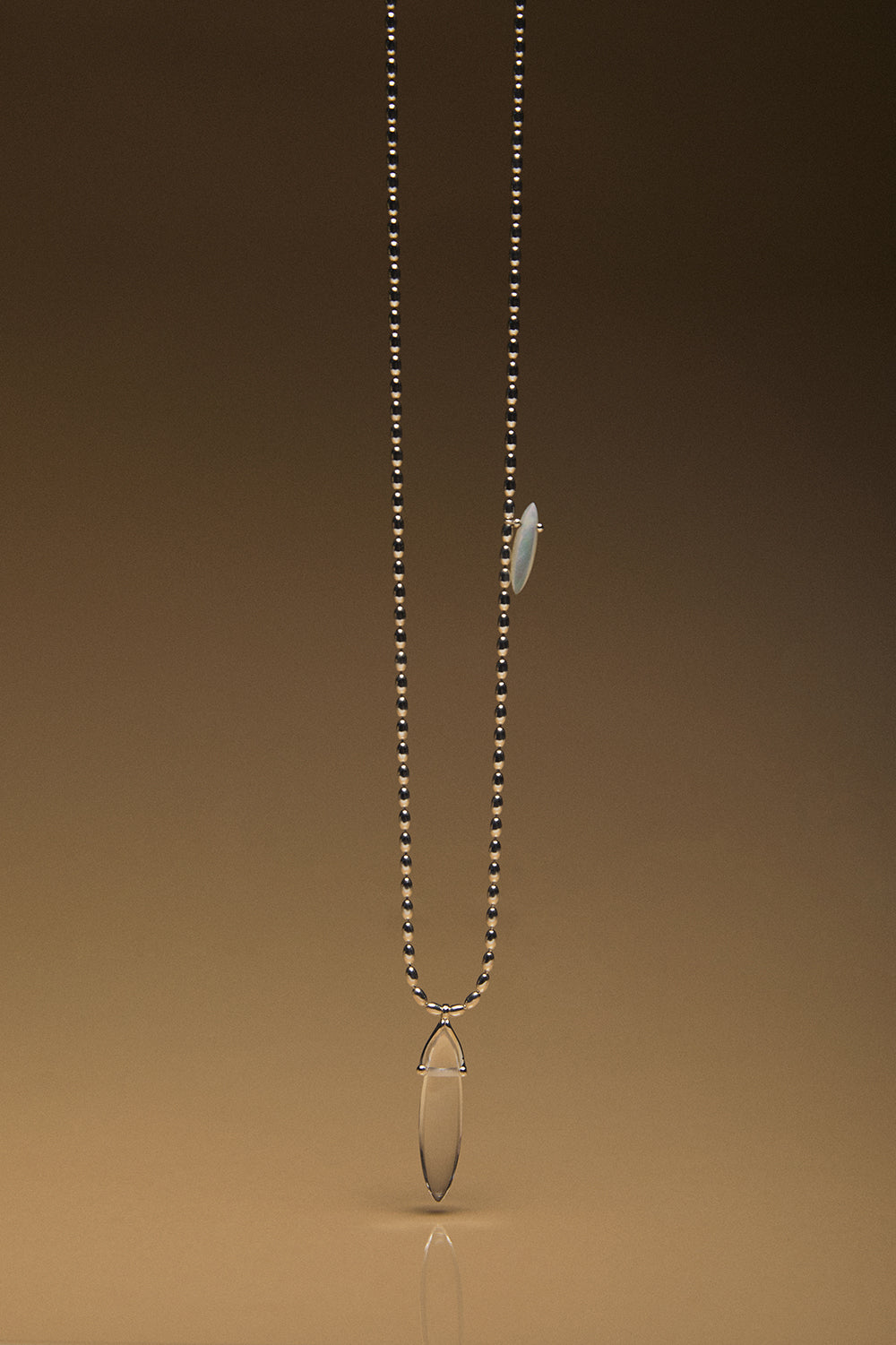 BOHO OVAL QUARTZ SHELL NECKLACE